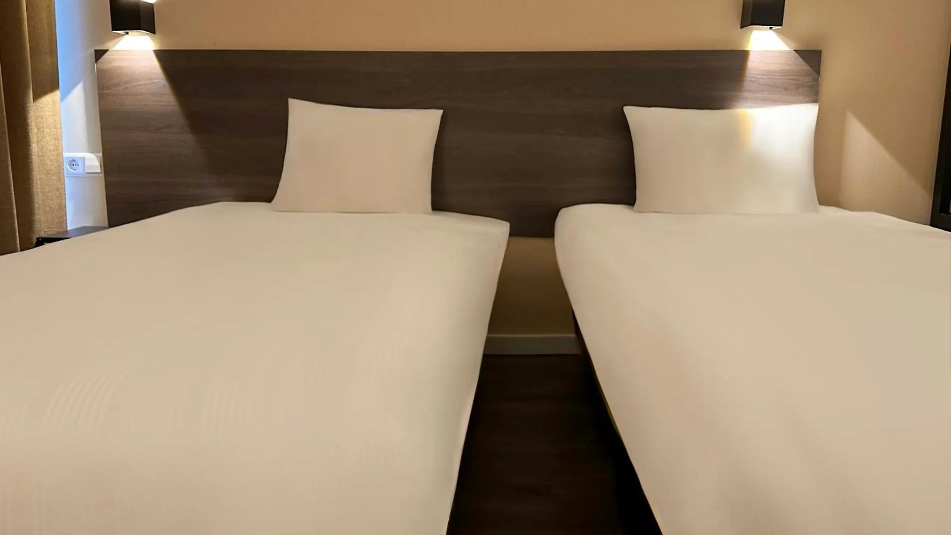 Hotelux Amsterdam Airport Hotel Hoofddorp
